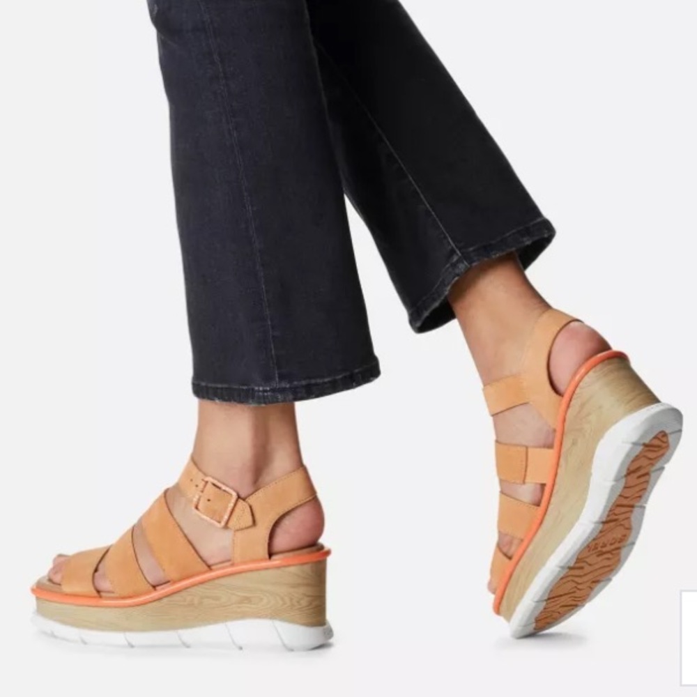 SOREL Joanie III Ankle Strap Wedge Sandals Suede Platform Shoe Womens 7.5 Orange